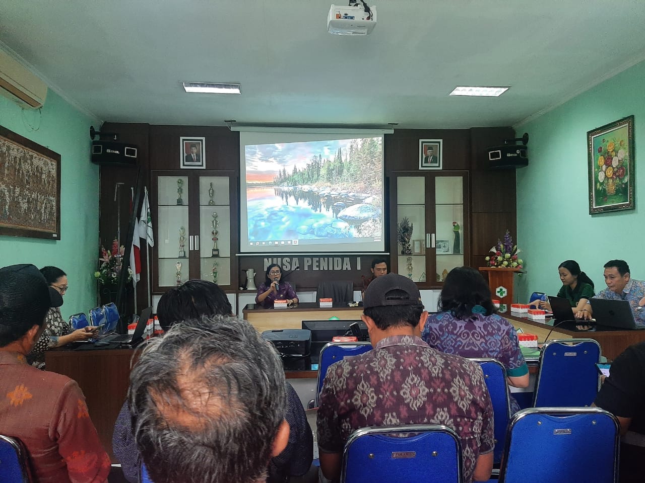 FGD terkait hasil penelitian/survey tahap I dari Politeknik Kesehatan Denpasar